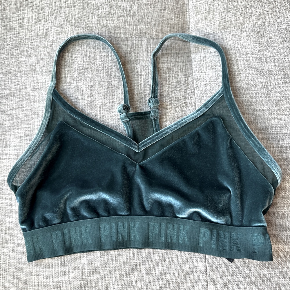 PINK Victoria’s Secret velvet ultimate sports bra size M